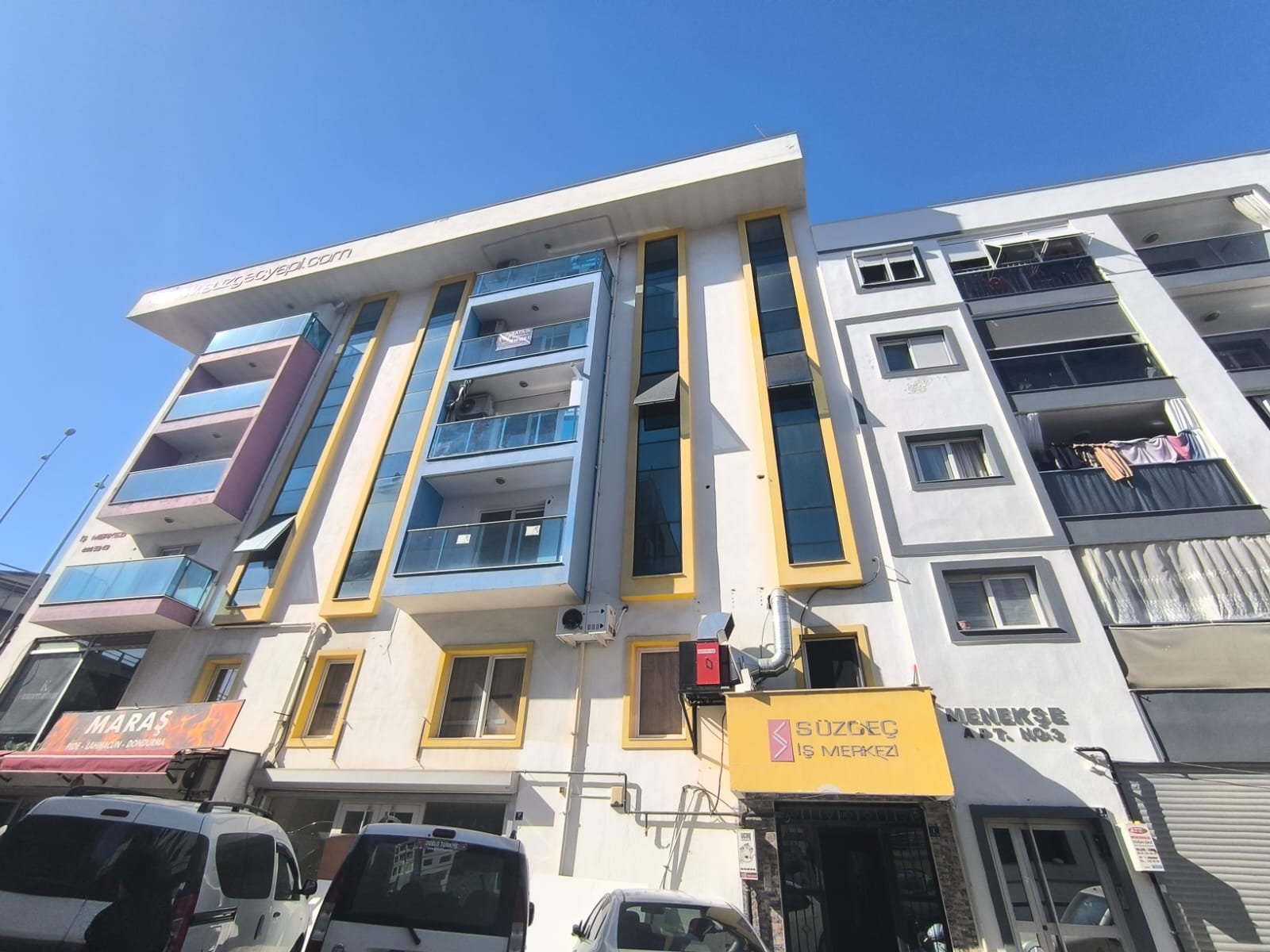 2+1 APARTMENT FOR SALE IN KUSADASI IKIÇEŞMELİK NEIGHBORHOOD.