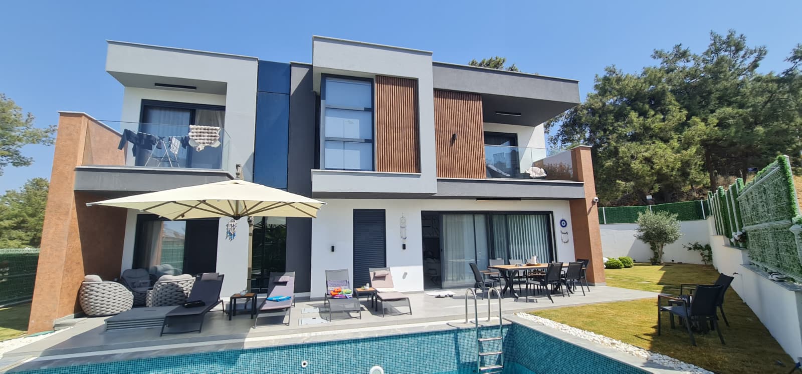 4+1 VILLA WITH PRIVATE POOL IN KUŞADASI SOGUCAK.